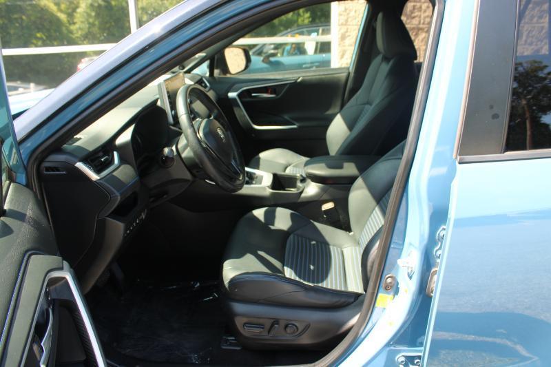Toyota RAV4 Hybrid XSE AWD (Natl) 2022