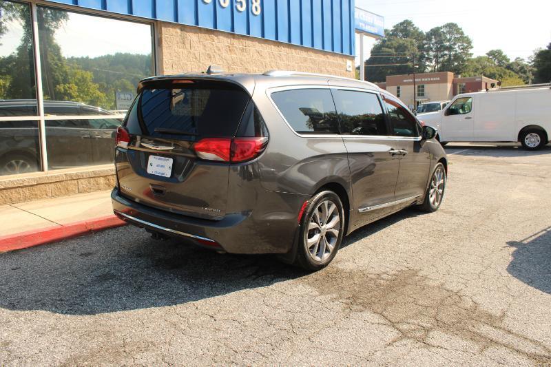 Chrysler Pacifica Limited FWD 2019