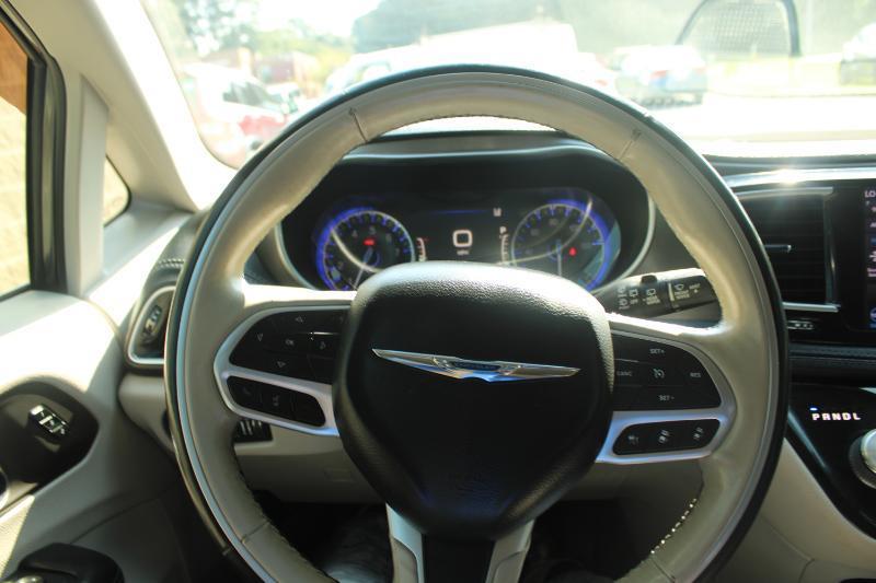 Chrysler Pacifica Limited FWD 2019