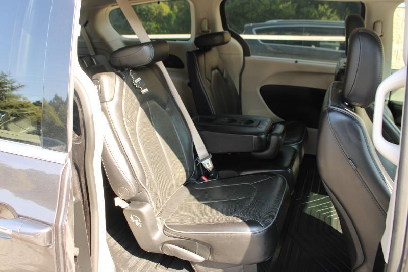 Chrysler Pacifica Limited FWD 2019