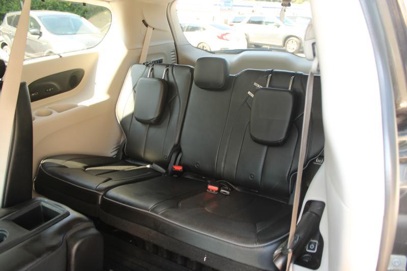 Chrysler Pacifica Limited FWD 2019