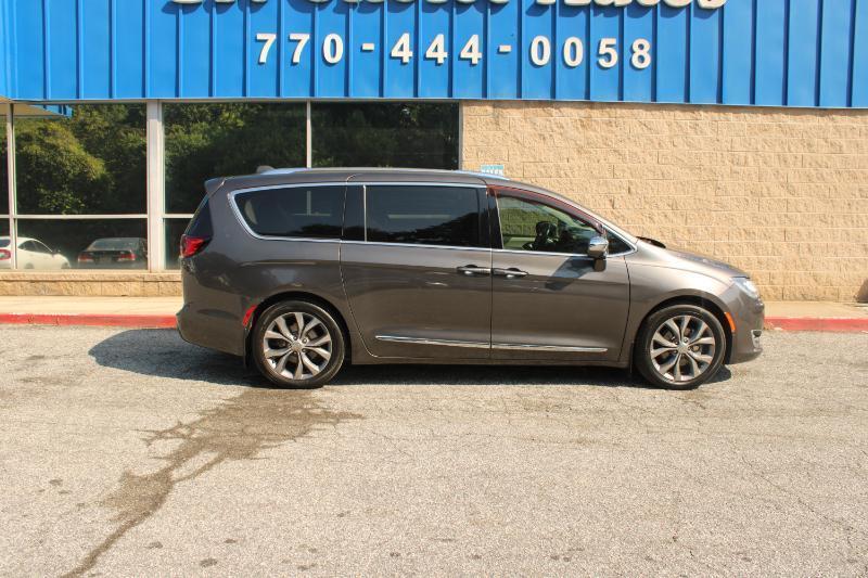 Chrysler Pacifica Limited FWD 2019