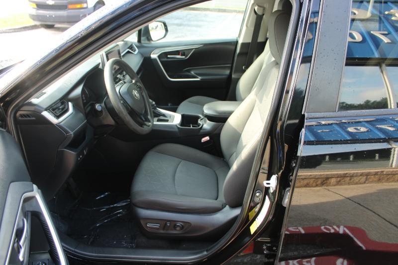 Toyota RAV4 XLE FWD (Natl) 2023