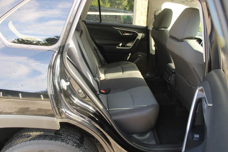 Toyota RAV4 XLE FWD (Natl) 2023