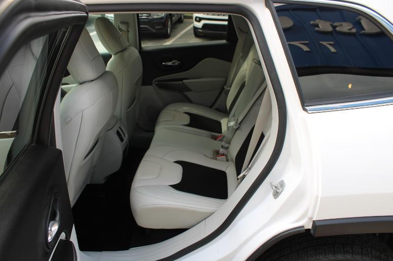 Jeep Cherokee Latitude Plus 4x4 2021