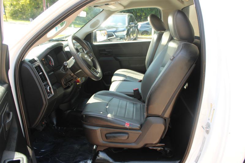 RAM 1500 Classic Tradesman 4x2 Reg Cab 8' Box 2023