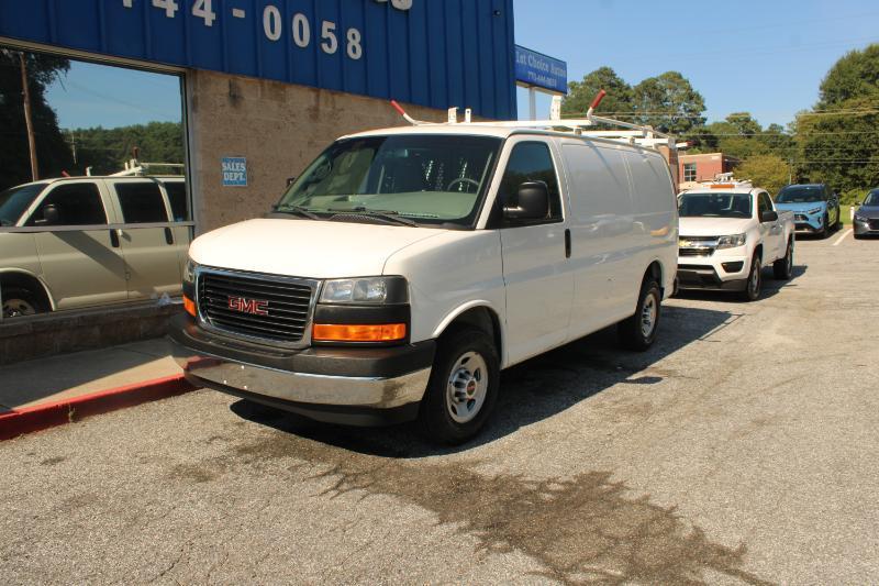 GMC Savana Cargo Van RWD 2500 135" 2017