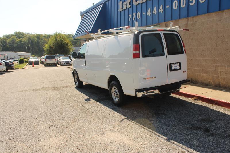 GMC Savana Cargo Van RWD 2500 135" 2017