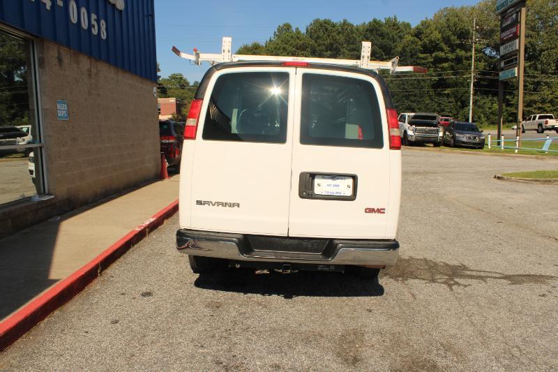 GMC Savana Cargo Van RWD 2500 135" 2017