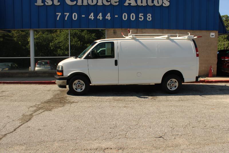 GMC Savana Cargo Van RWD 2500 135" 2017