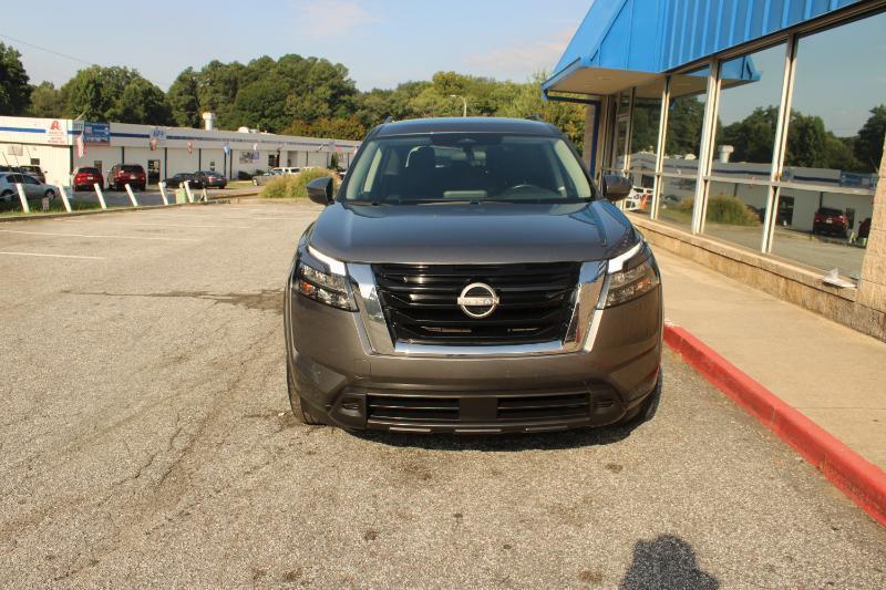 Nissan Pathfinder SV 2WD 2023