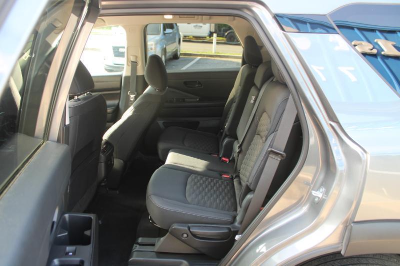 Nissan Pathfinder SV 2WD 2023