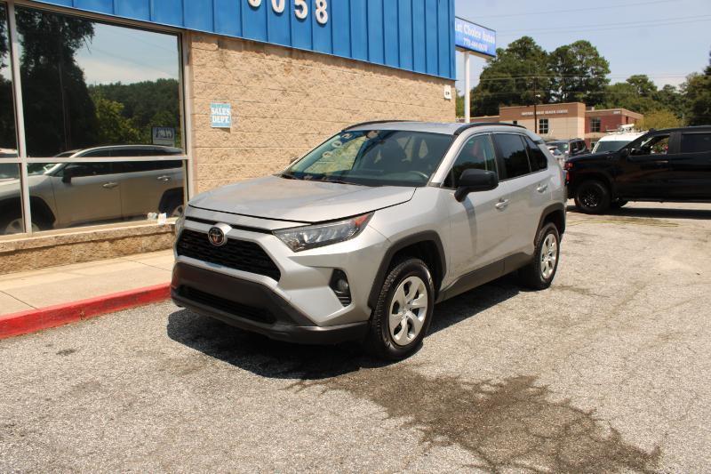 Toyota RAV4 LE FWD (Natl) 2021