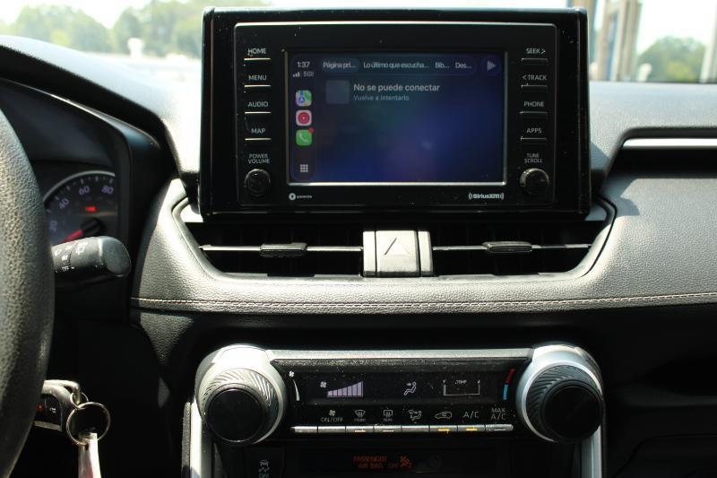 Toyota RAV4 LE FWD (Natl) 2021