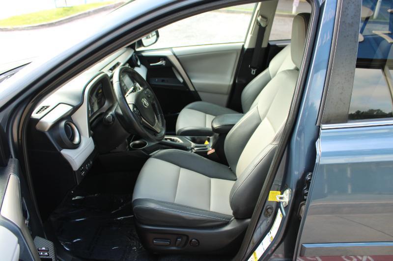 Toyota RAV4 AWD 4dr Limited (Natl) 2013