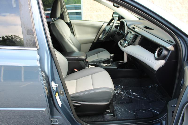 Toyota RAV4 AWD 4dr Limited (Natl) 2013