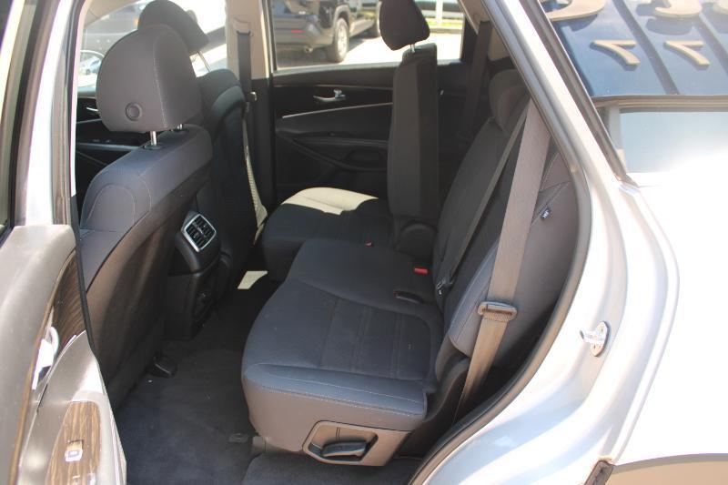 Kia Sorento L FWD 2019