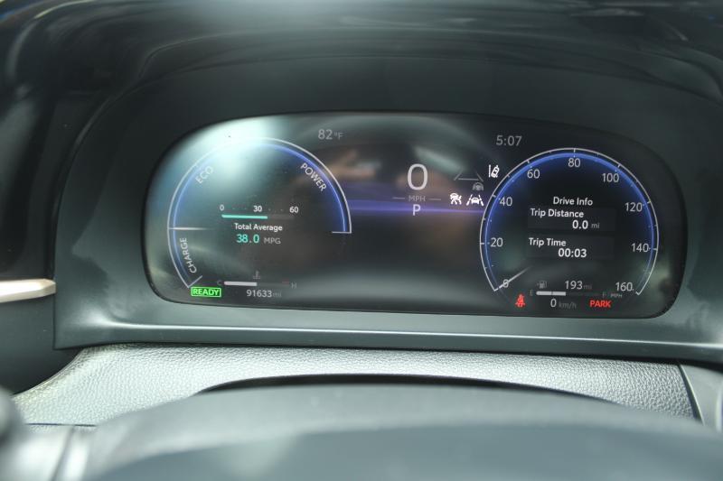 Toyota Crown Limited AWD (Natl) 2023
