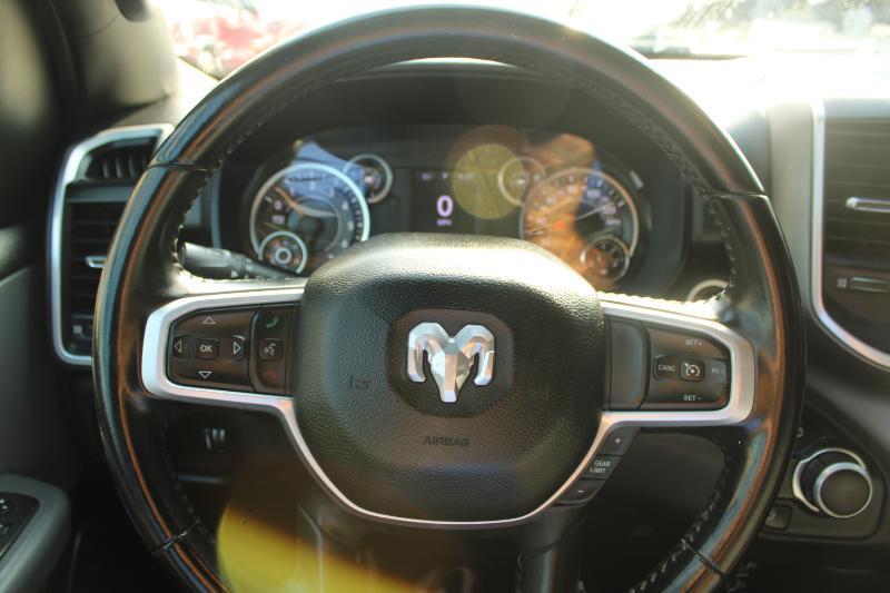 RAM 1500 Big Horn 4x2 Crew Cab 5'7" Box 2021