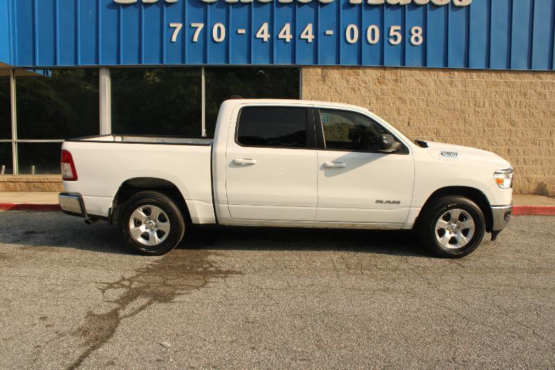 RAM 1500 Big Horn 4x2 Crew Cab 5'7" Box 2021