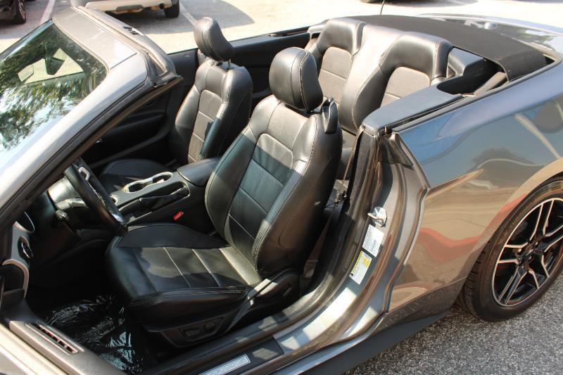 Ford Mustang EcoBoost Convertible 2022