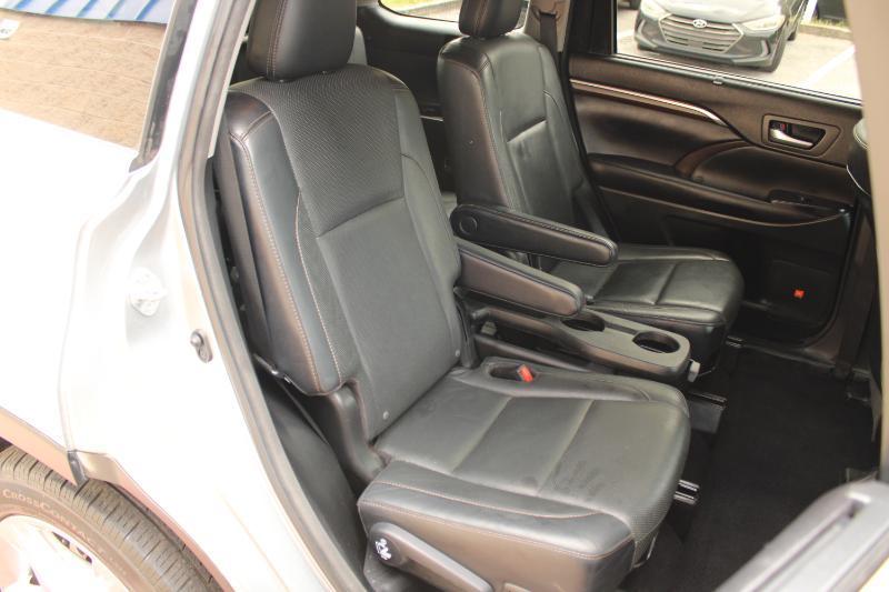 Toyota Highlander FWD 4dr V6 Limited (Natl) 2016