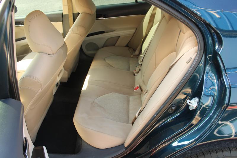 Toyota Camry LE Auto (Natl) 2021