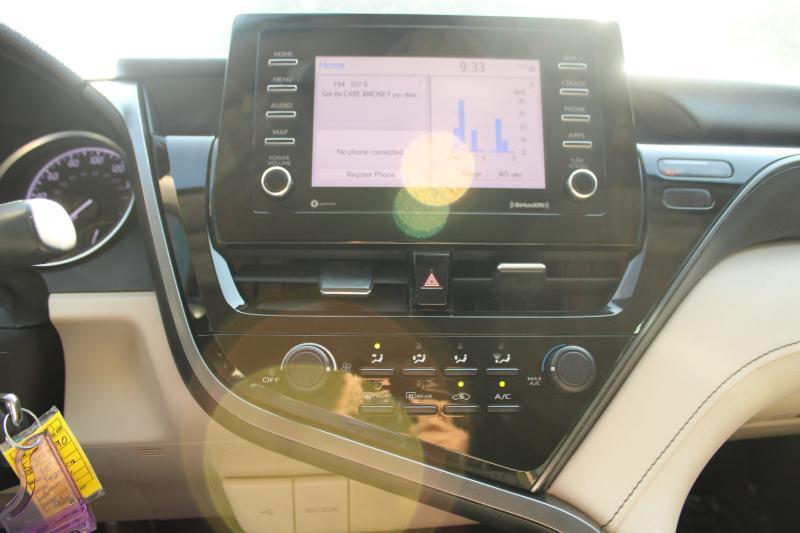 Toyota Camry LE Auto (Natl) 2021