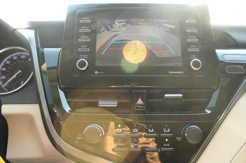 Toyota Camry LE Auto (Natl) 2021