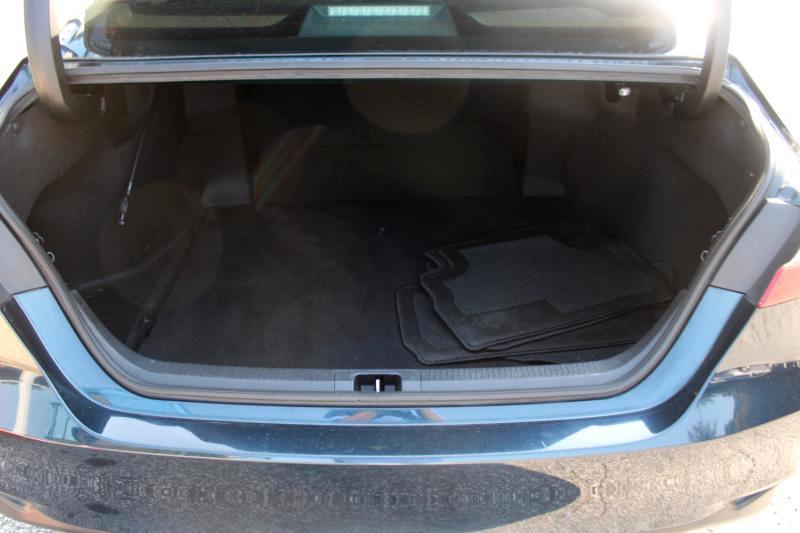 Toyota Camry LE Auto (Natl) 2021