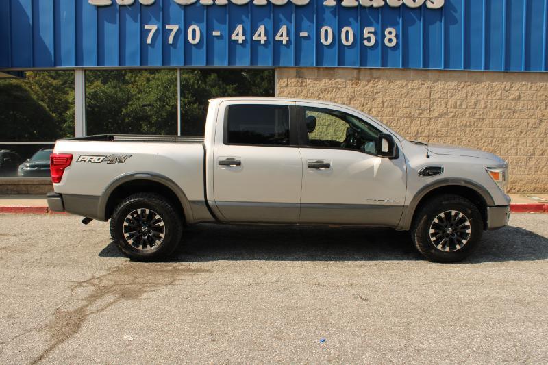 Nissan Titan 4x4 Crew Cab PRO-4X 2017