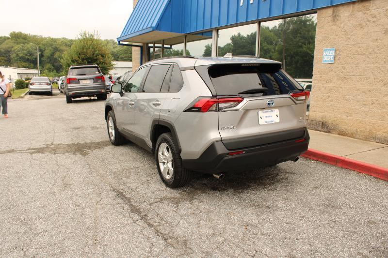 Toyota RAV4 Hybrid LE AWD (Natl) 2021