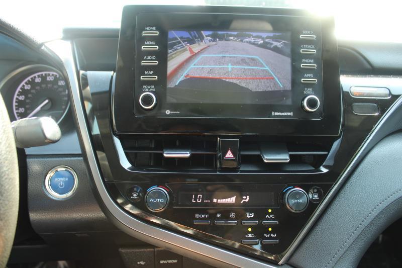 Toyota Camry Hybrid LE CVT (Natl) 2022
