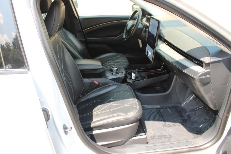 Ford Mustang Mach-E Select RWD 2023