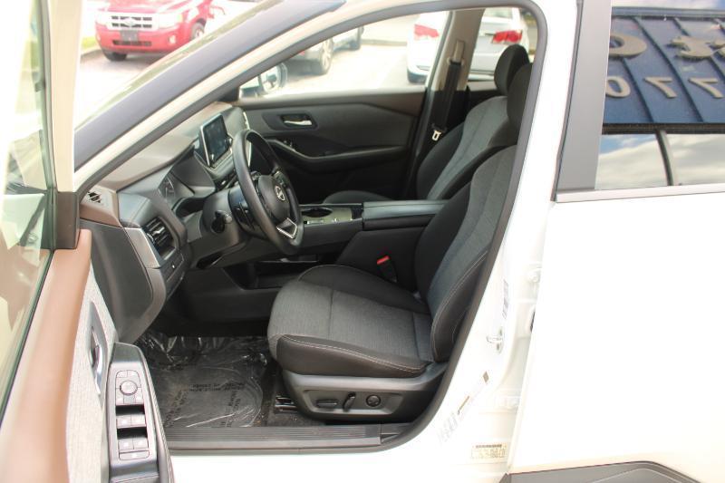 Nissan Rogue FWD SV *Ltd Avail* 2023