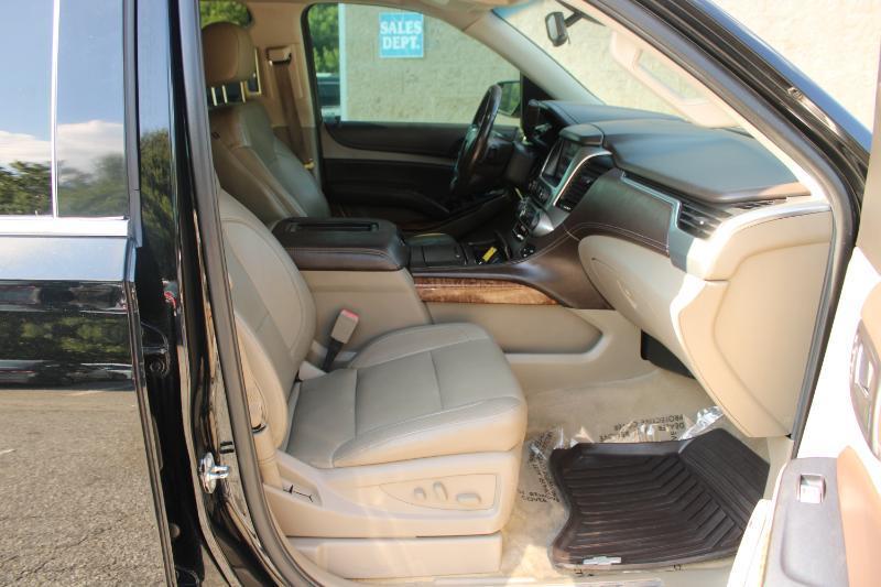 Chevrolet Suburban 2WD 4dr LTZ 2015
