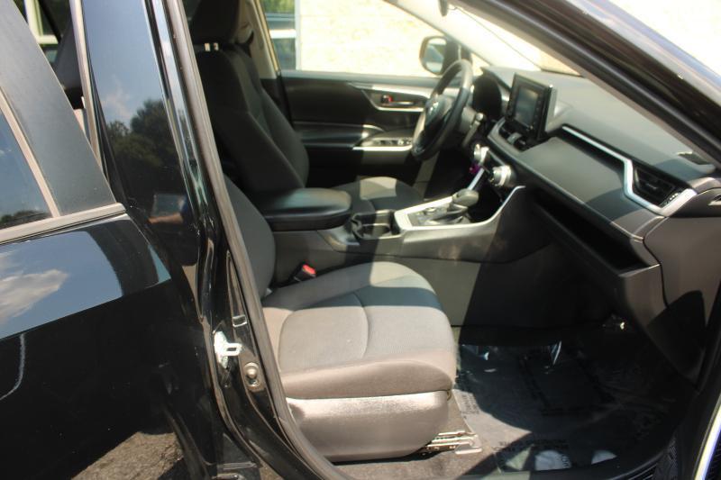 Toyota RAV4 Hybrid LE AWD (Natl) 2021