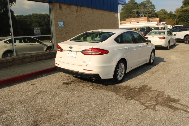 Ford Fusion SE FWD 2020