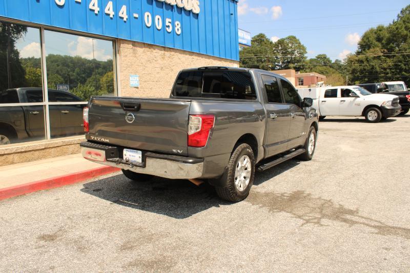 Nissan Titan 4x2 Crew Cab SV 2017
