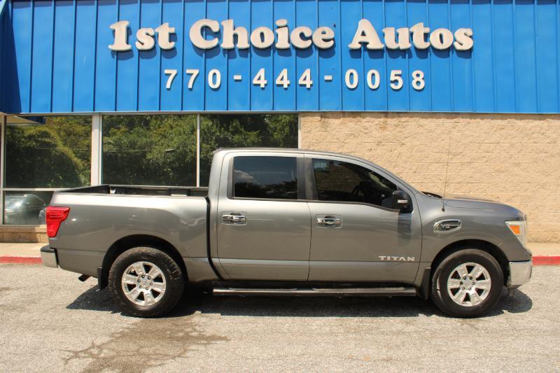 Nissan Titan 4x2 Crew Cab SV 2017