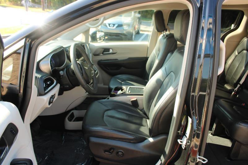 Chrysler Pacifica Touring L FWD 2022