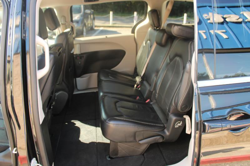Chrysler Pacifica Touring L FWD 2022