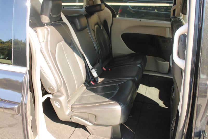 Chrysler Pacifica Touring L FWD 2022