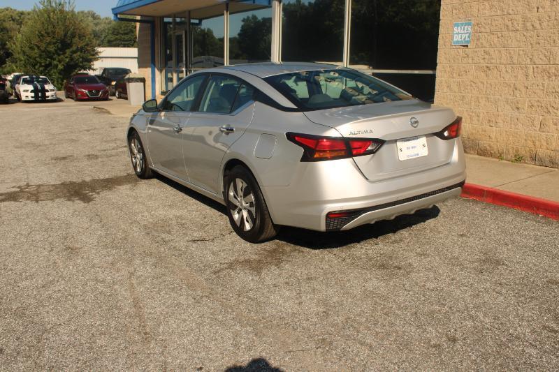 Nissan Altima 2.5 S Sedan 2021
