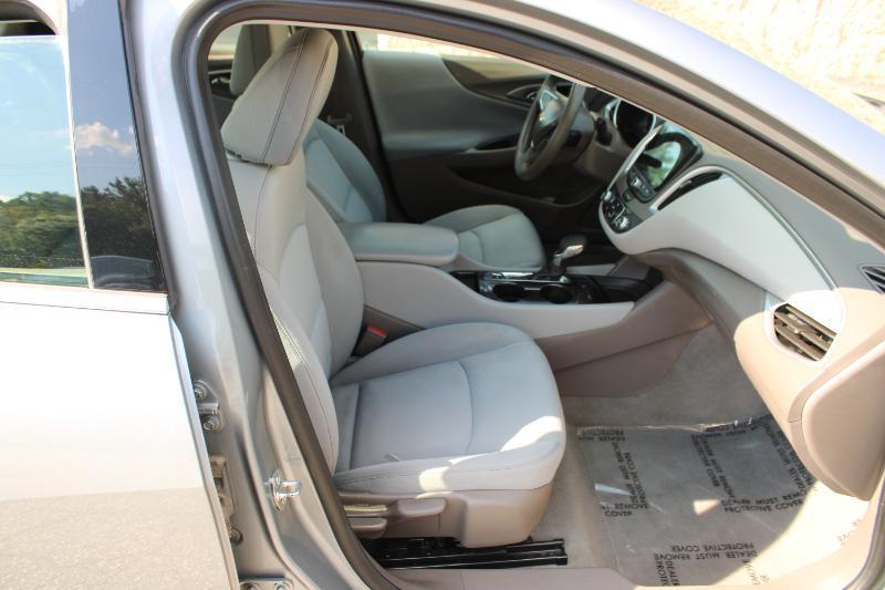 Chevrolet Malibu 4dr Sdn LS w/1FL 2023