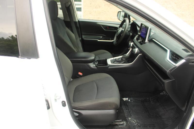 Toyota RAV4 Hybrid LE AWD (Natl) 2024