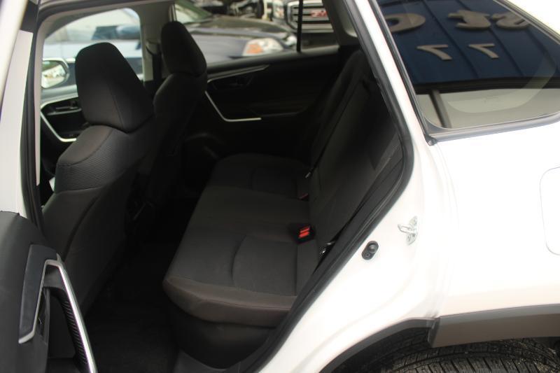 Toyota RAV4 Hybrid LE AWD (Natl) 2024