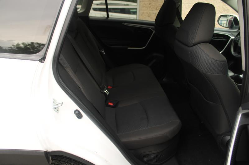 Toyota RAV4 Hybrid LE AWD (Natl) 2024