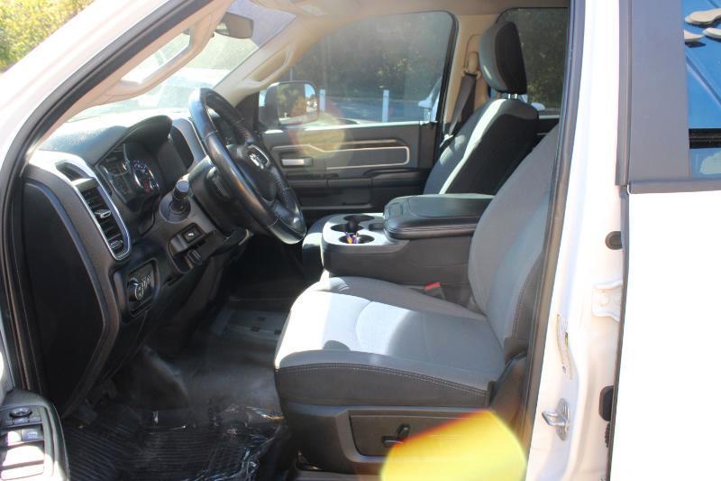 RAM 2500 Big Horn 4x4 Crew Cab 8' Box 2019