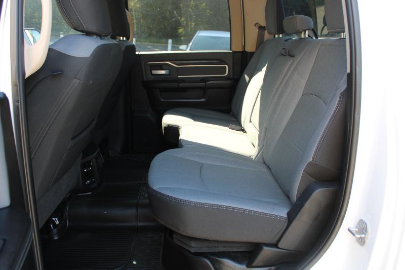 RAM 2500 Big Horn 4x4 Crew Cab 8' Box 2019